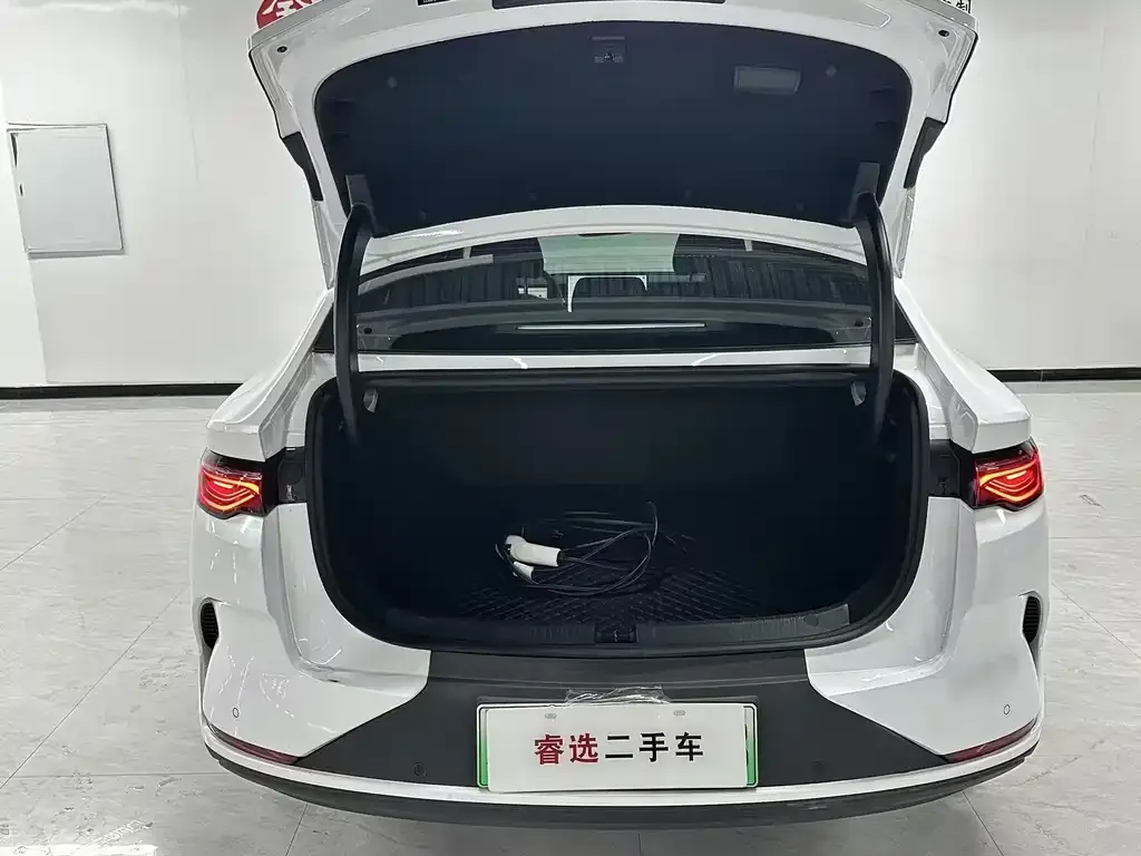 BYD Qin L — фото 7