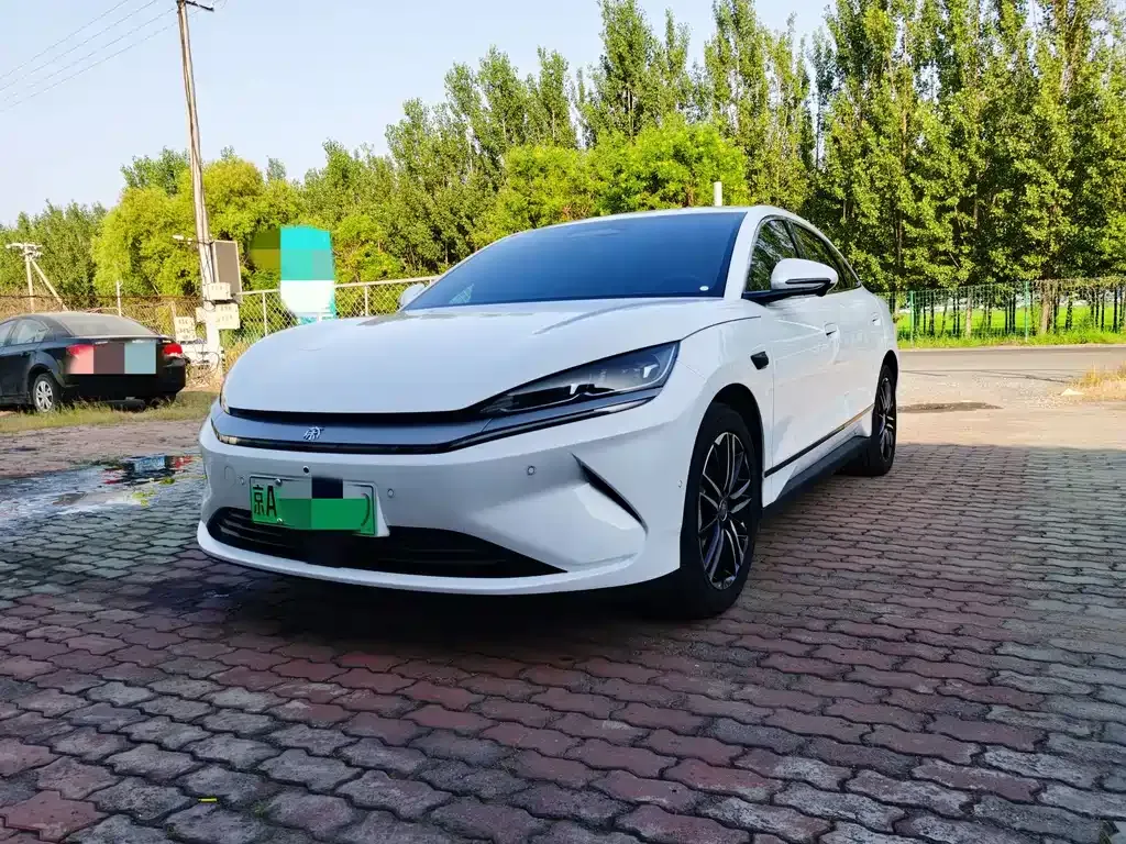 BYD Qin L — фото 1