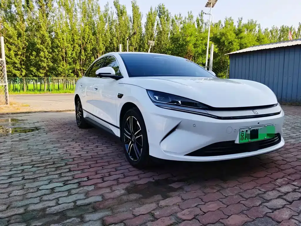 BYD Qin L — фото 9