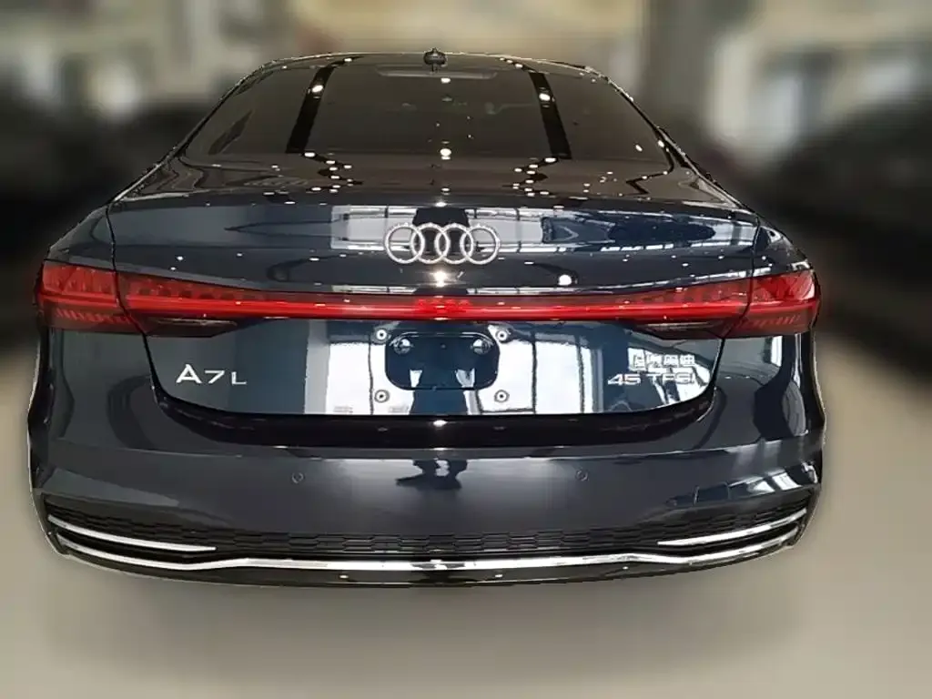 Audi A7L — фото 6