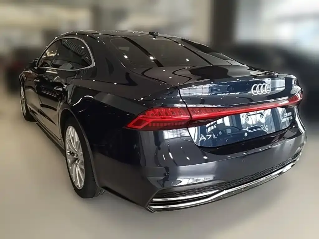 Audi A7L — фото 5