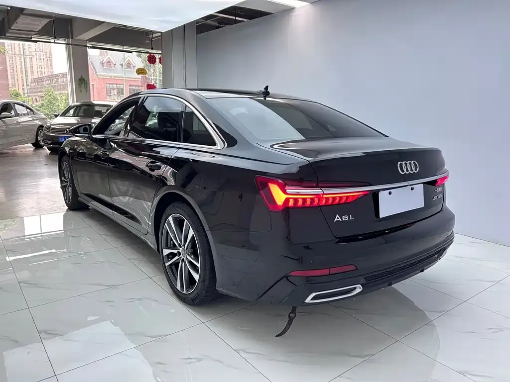 Audi A6L — фото 5