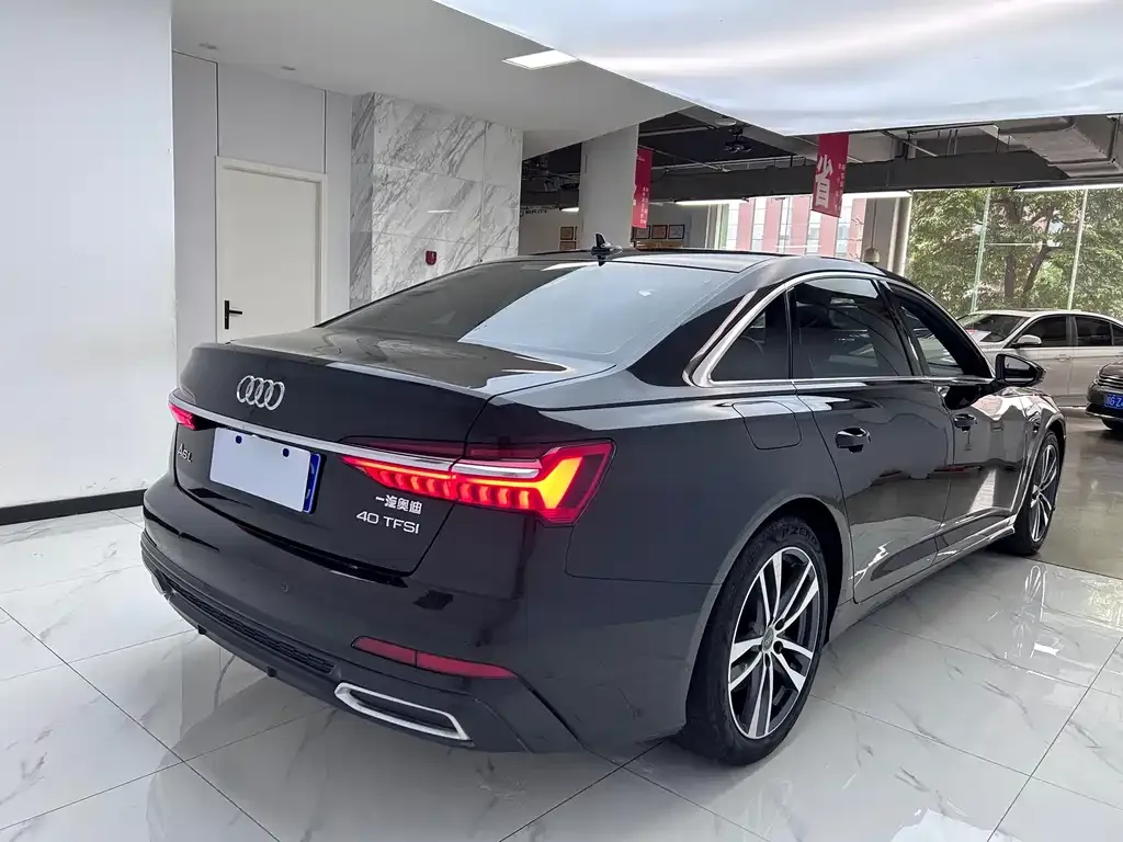 Audi A6L — фото 10