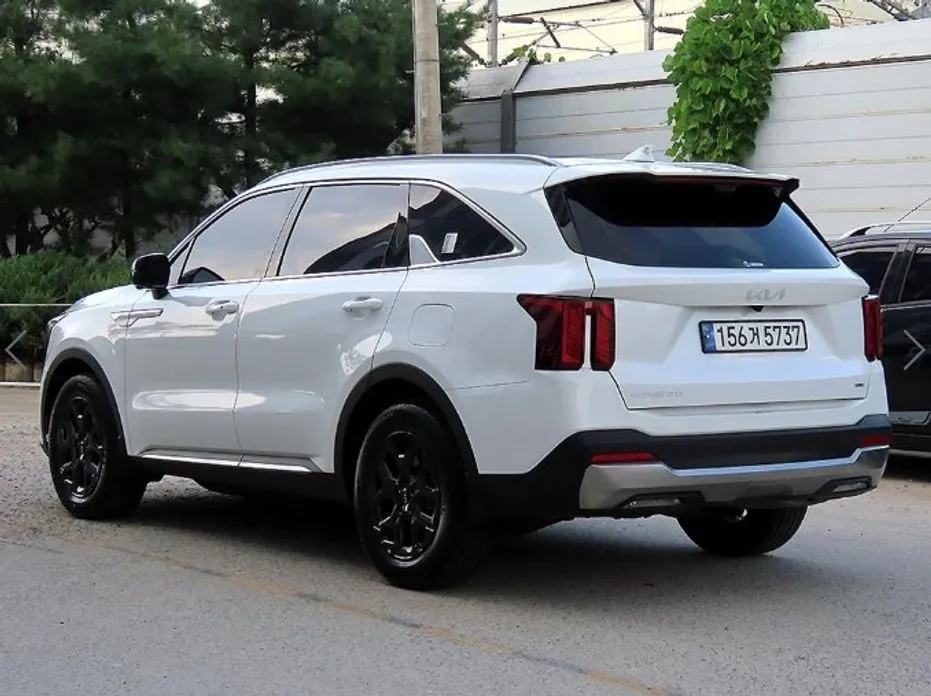 Kia Sorento — фото 8