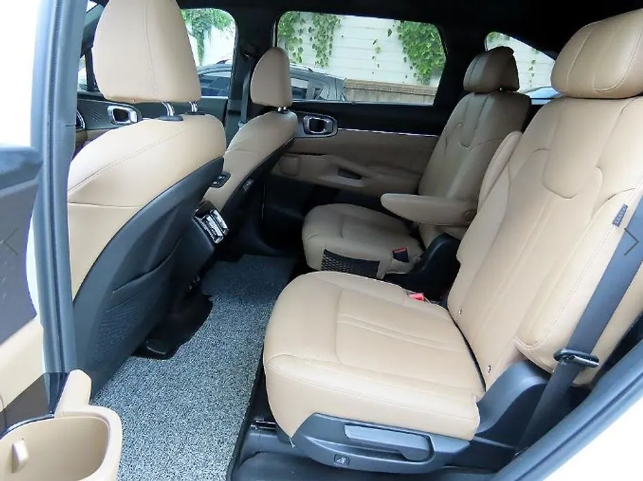Kia Sorento — фото 3