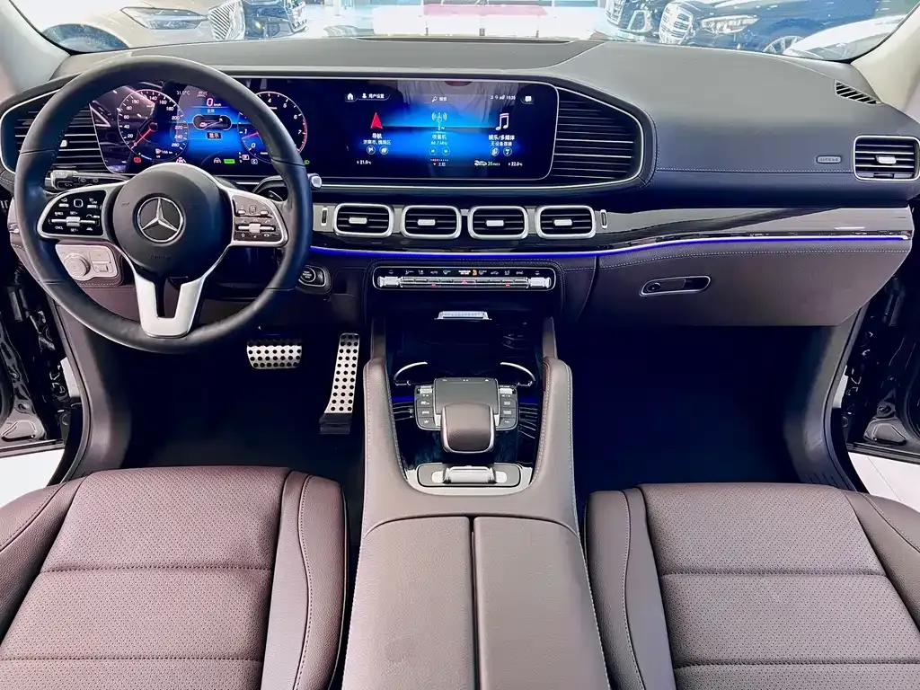 Mercedes-Benz GLS — фото 8