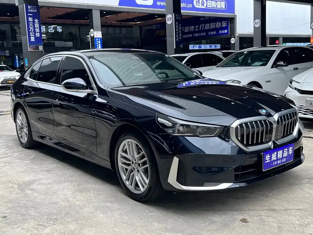 BMW 5 Series — фото 3