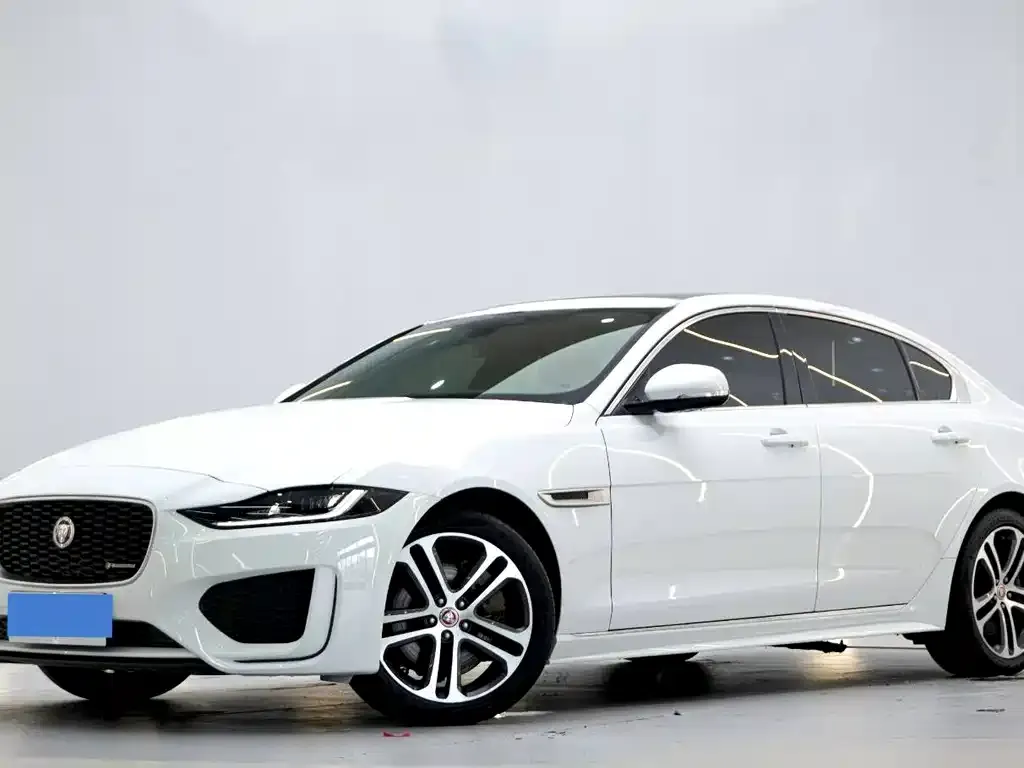 Jaguar XEL — фото 1