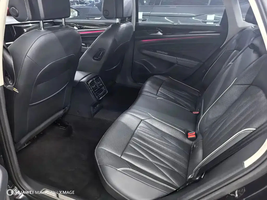 Volkswagen Passat — фото 3