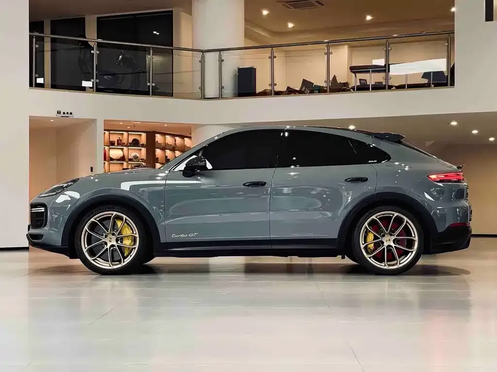 Porsche Cayenne — фото 2