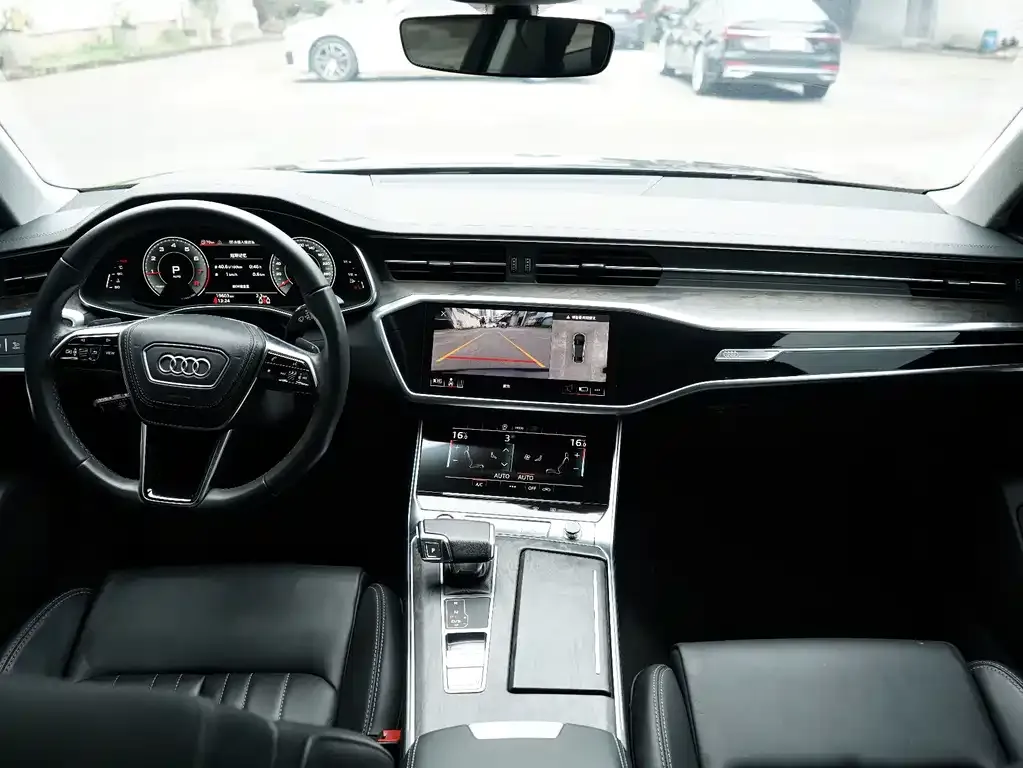 Audi A6L — фото 9