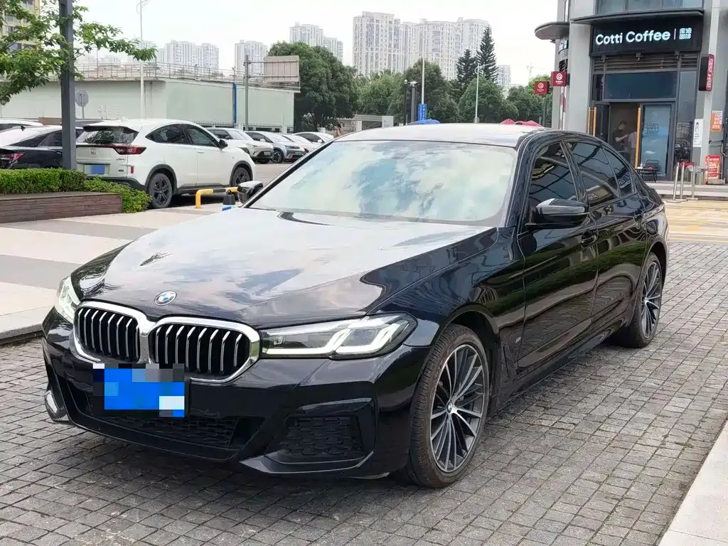 BMW 5 Series — фото 4