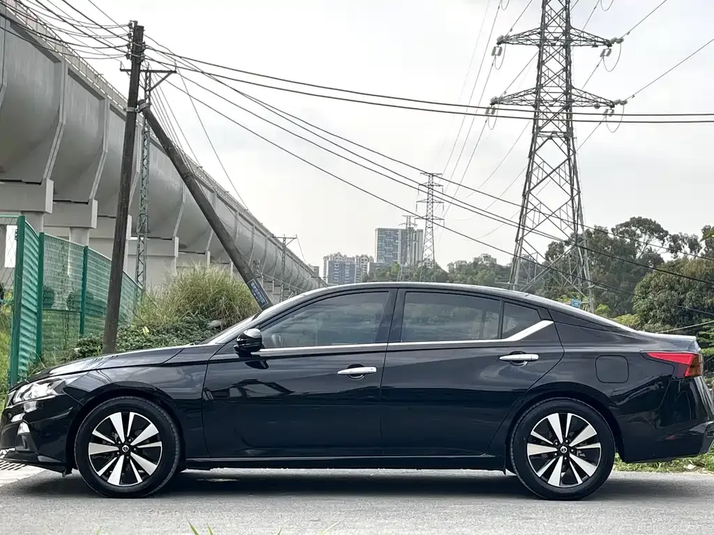 Nissan Teana — фото 2