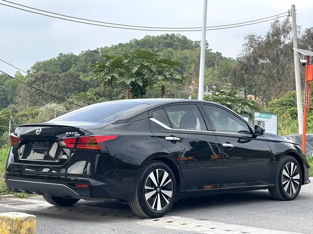Nissan Teana — фото 10