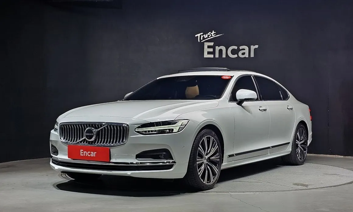 Volvo S90 — фото 1