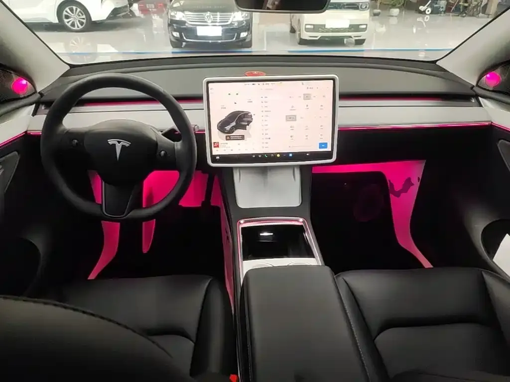 Tesla Model Y — фото 7