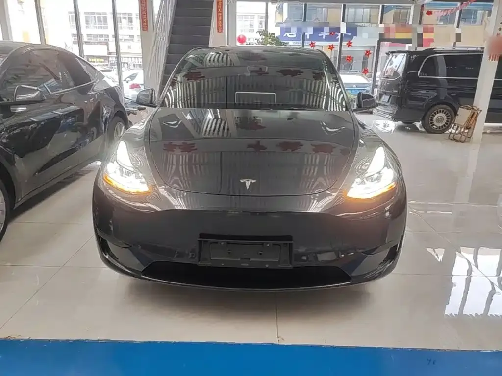 Tesla Model Y — фото 5
