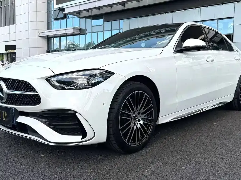 Mercedes-Benz C-Class — фото 1