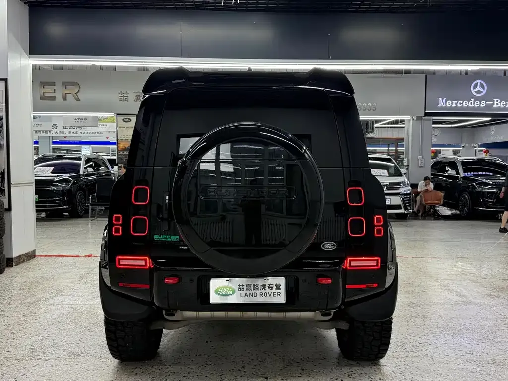 Land Rover Defender — фото 5