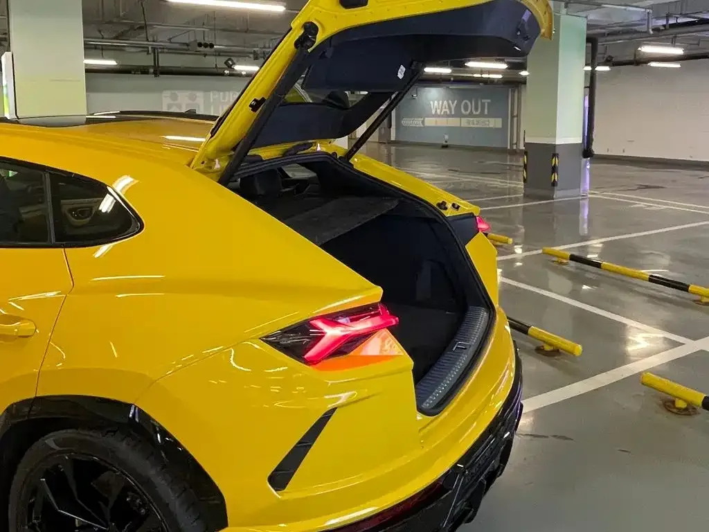 Lamborghini Urus — фото 7