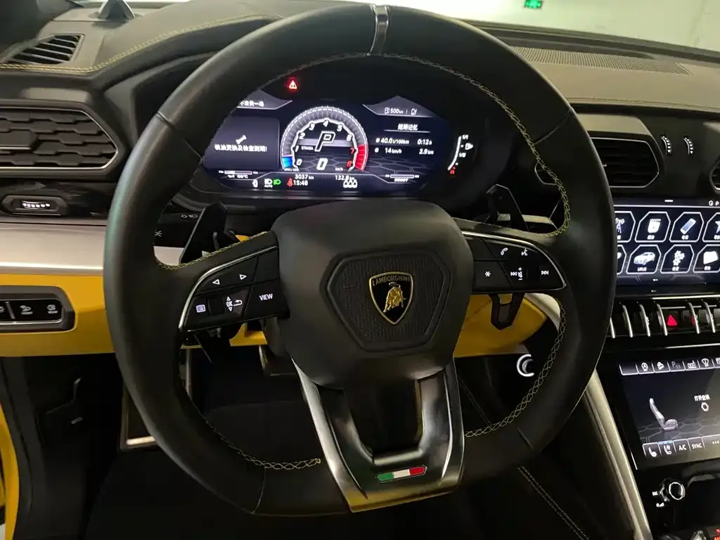 Lamborghini Urus — фото 8