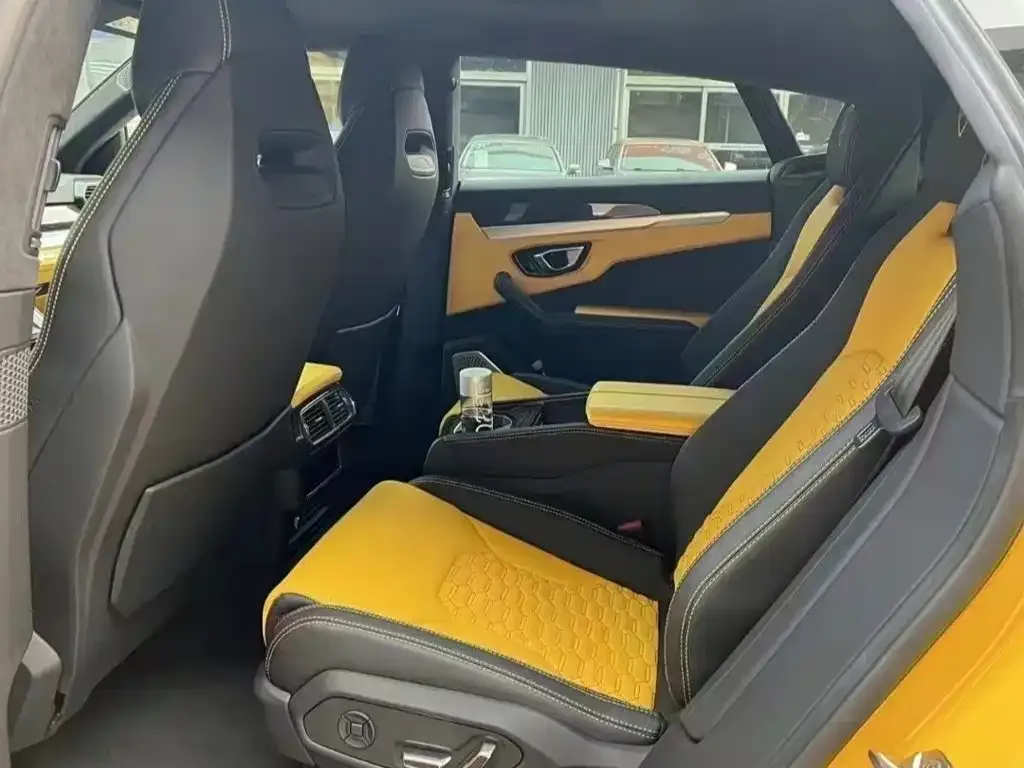 Lamborghini Urus — фото 6