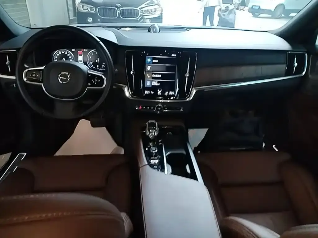 Volvo S90 — фото 10