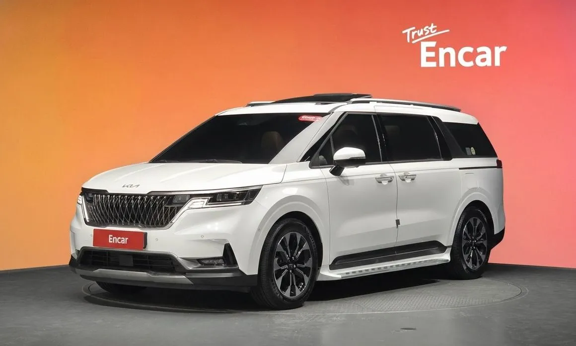 Kia Carnival — фото 1