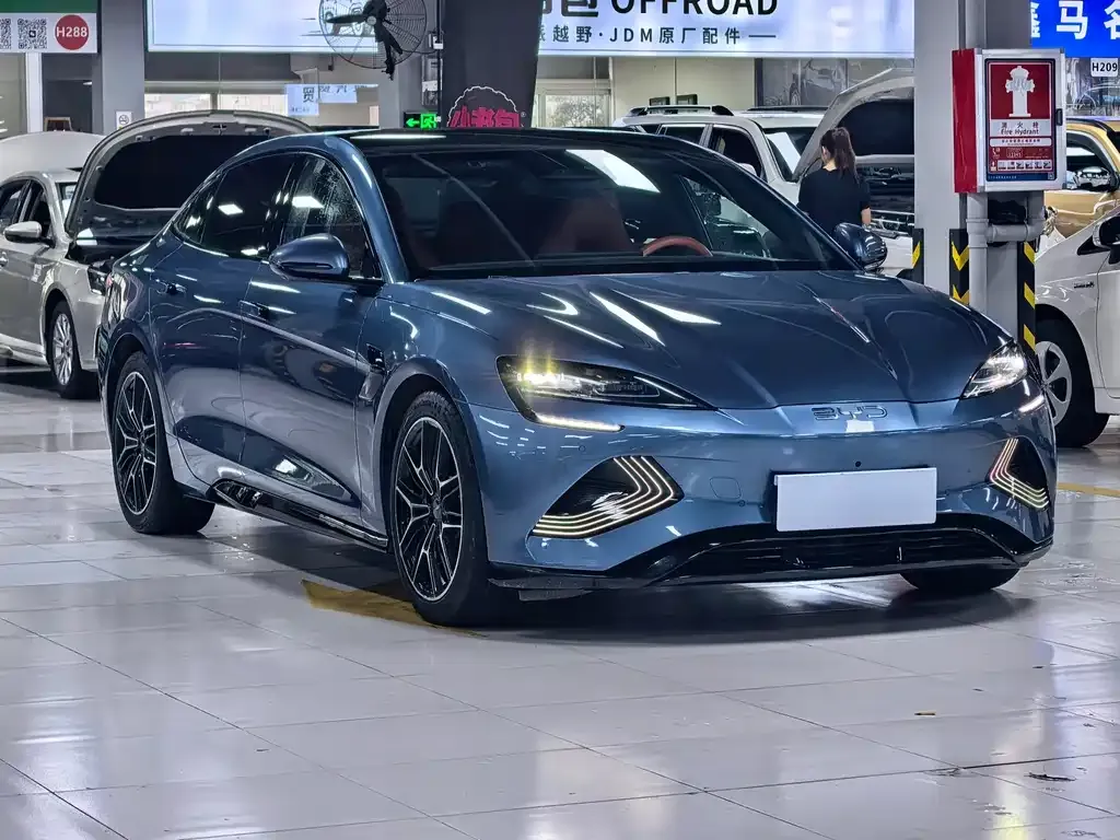 BYD Seal — фото 9