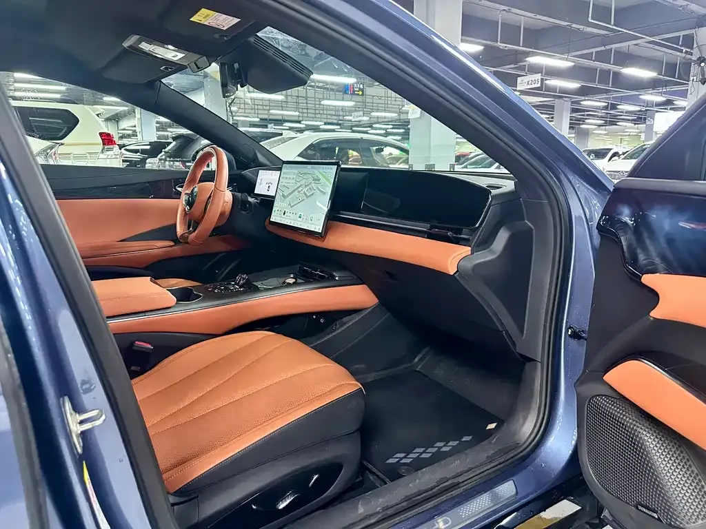 BYD Seal — фото 2