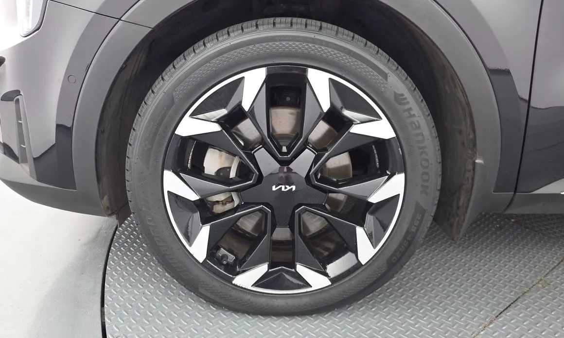 Kia Sorento — фото 7