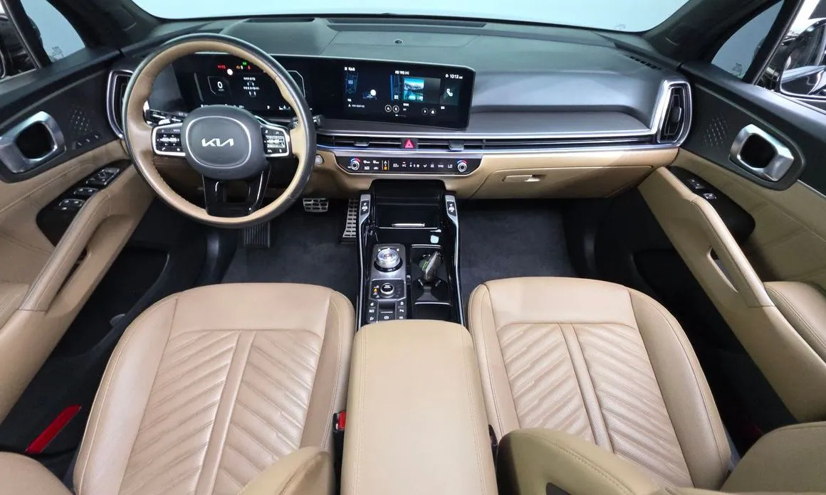 Kia Sorento — фото 9