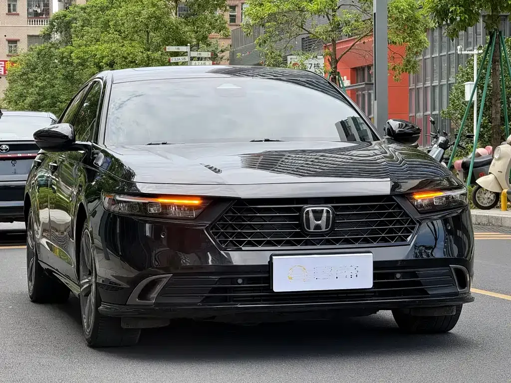 Honda Accord — фото 7