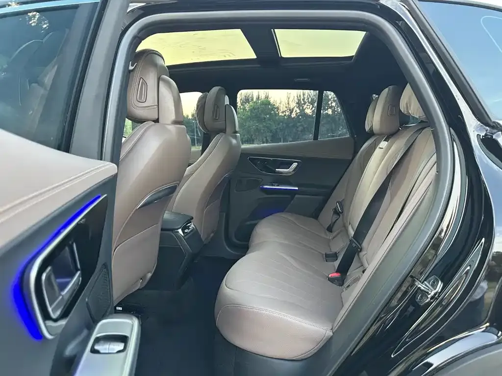 Mercedes-Benz EQE SUV — фото 3