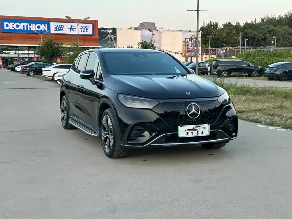 Mercedes-Benz EQE SUV — фото 9