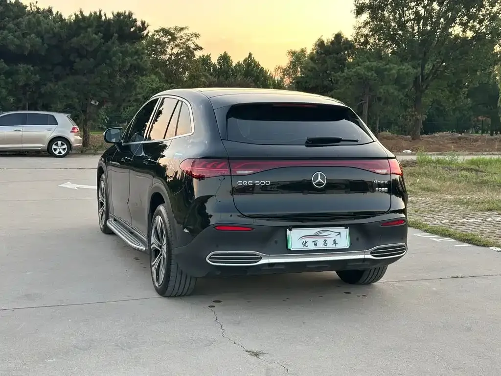 Mercedes-Benz EQE SUV — фото 5
