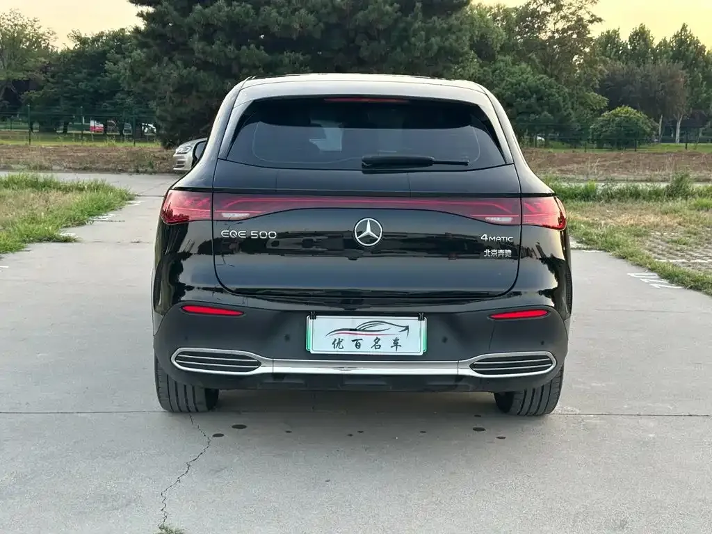Mercedes-Benz EQE SUV — фото 4