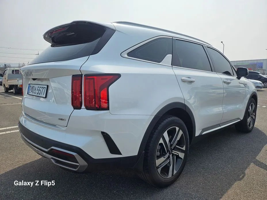 Kia Sorento — фото 6