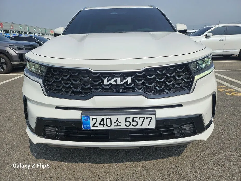 Kia Sorento — фото 7
