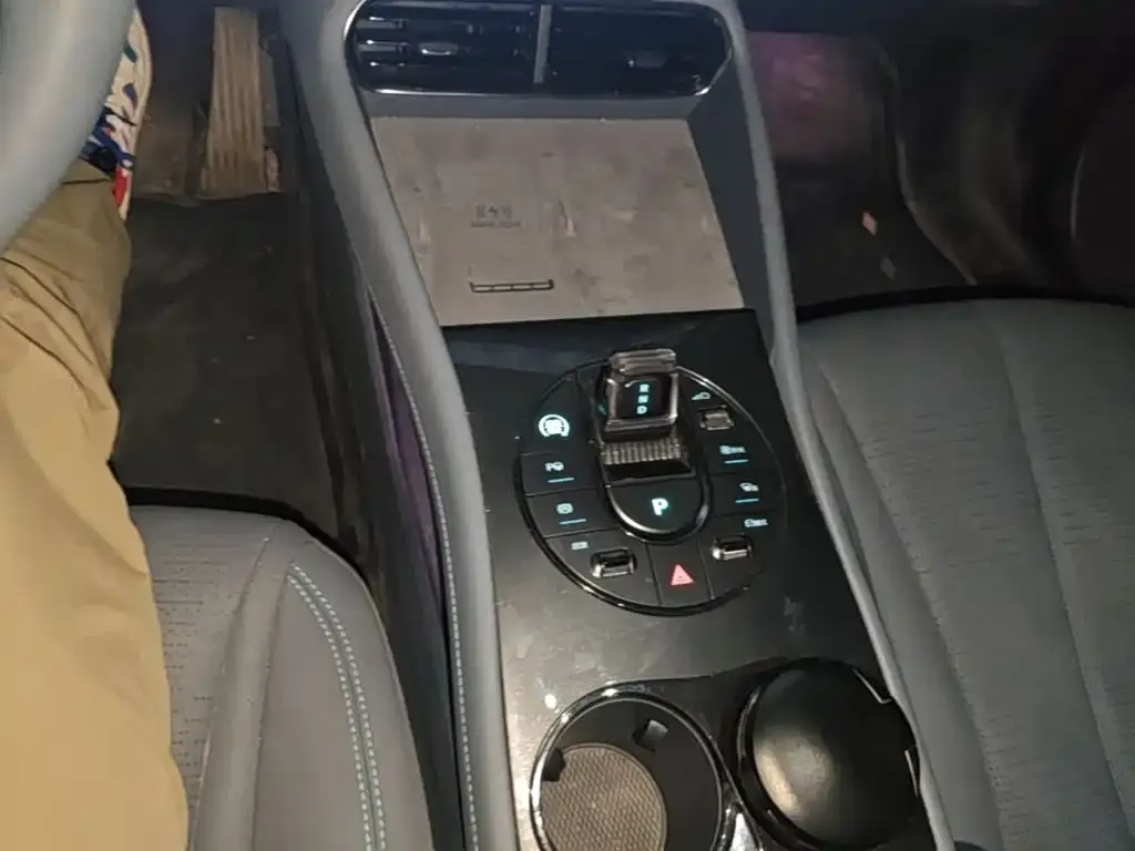 BYD Seal 06GT — фото 9