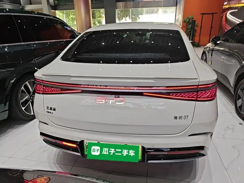 BYD Seal 07 DM-i — фото 9