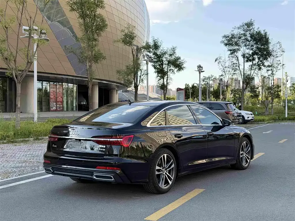 Audi A6L — фото 6