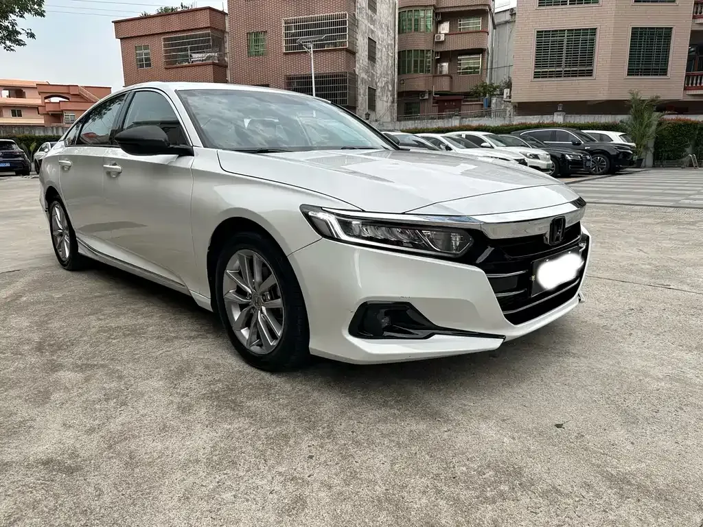 Honda Accord — фото 8