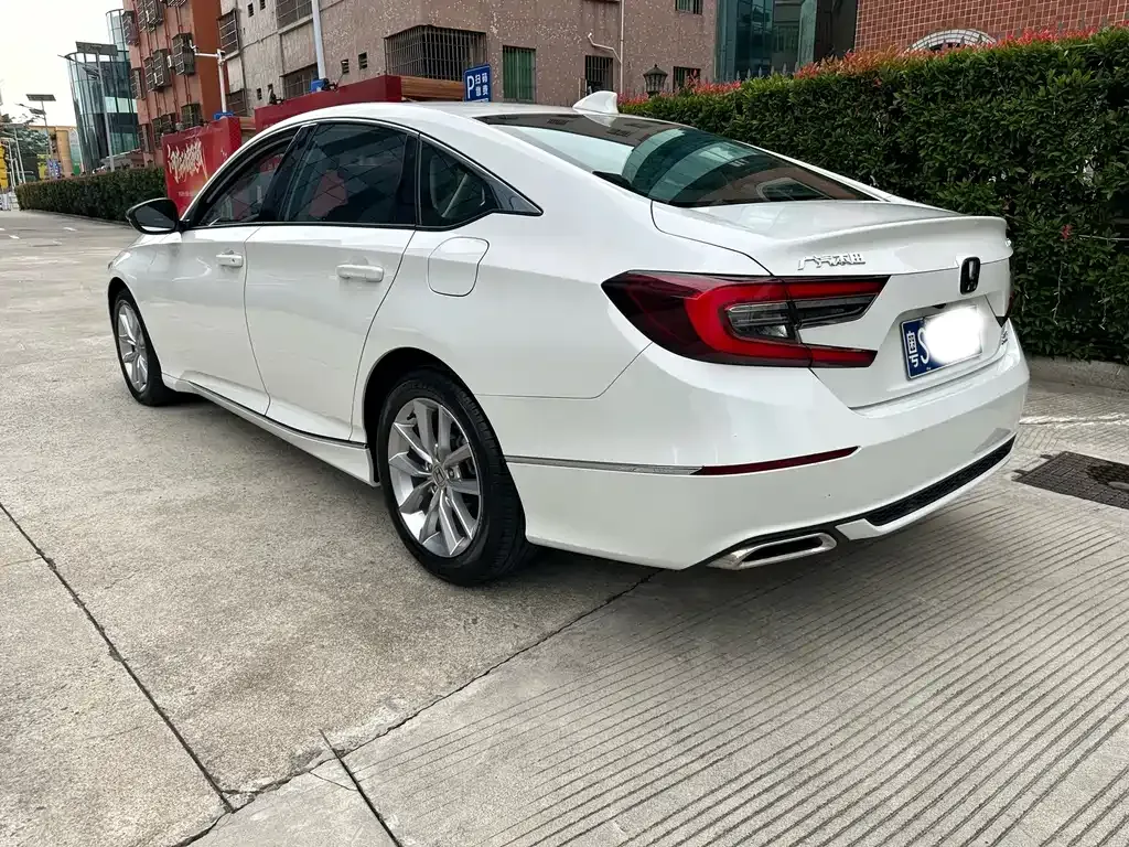 Honda Accord — фото 5
