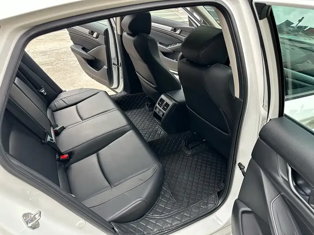 Honda Accord — фото 2
