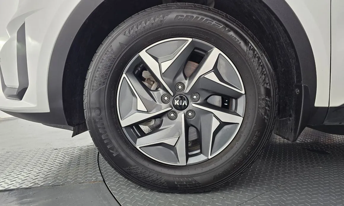 Kia Sorento — фото 6