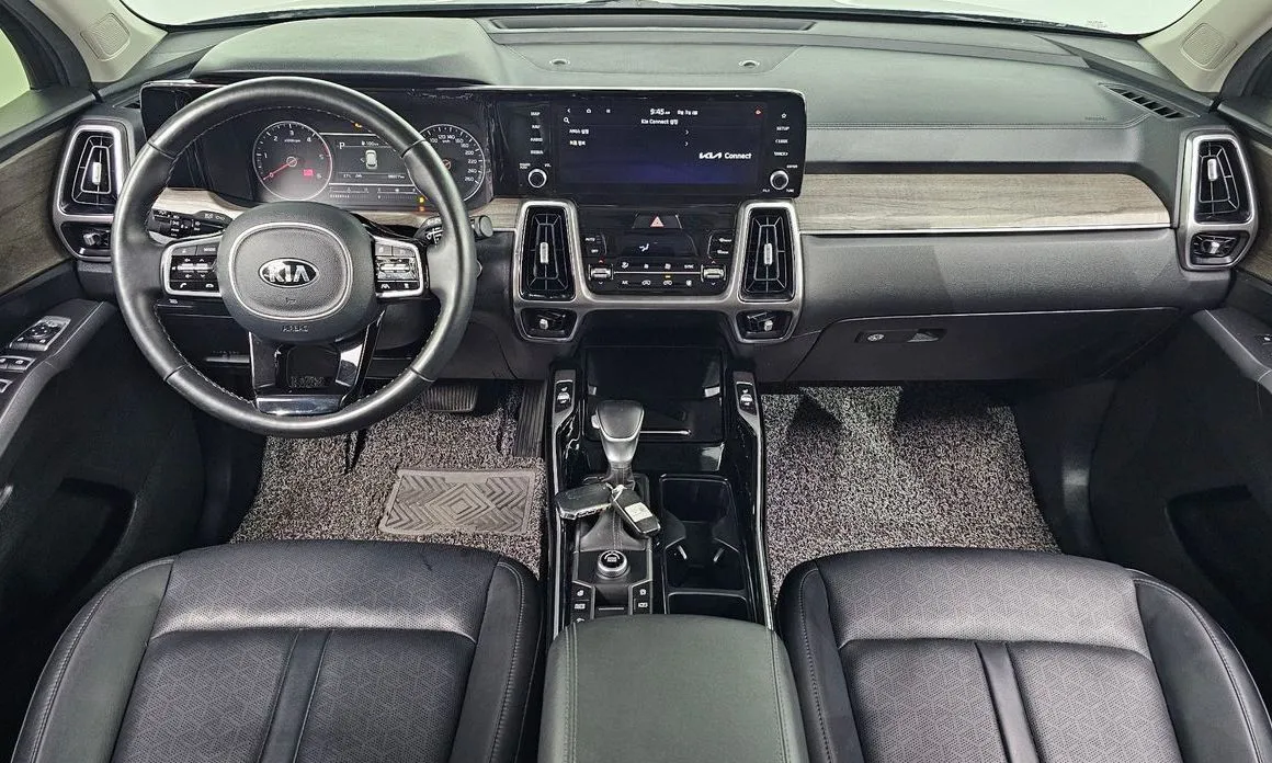 Kia Sorento — фото 9