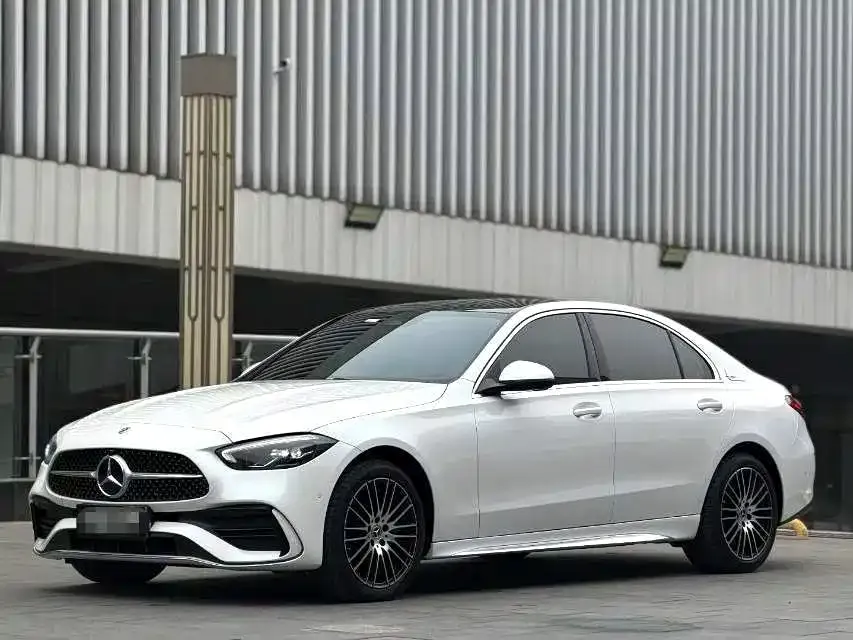 Mercedes-Benz C-Class — фото 1