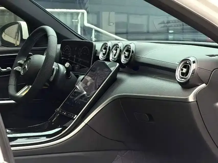 Mercedes-Benz C-Class — фото 10