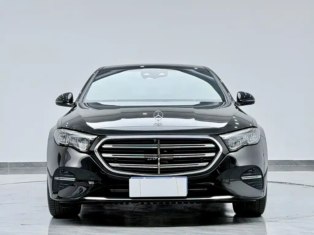 Mercedes-Benz E-Class — фото 10